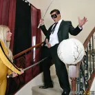 Riley Evans in 'Matar Ramon!'