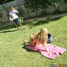 Larin Lane in 'Big bum in the sun'