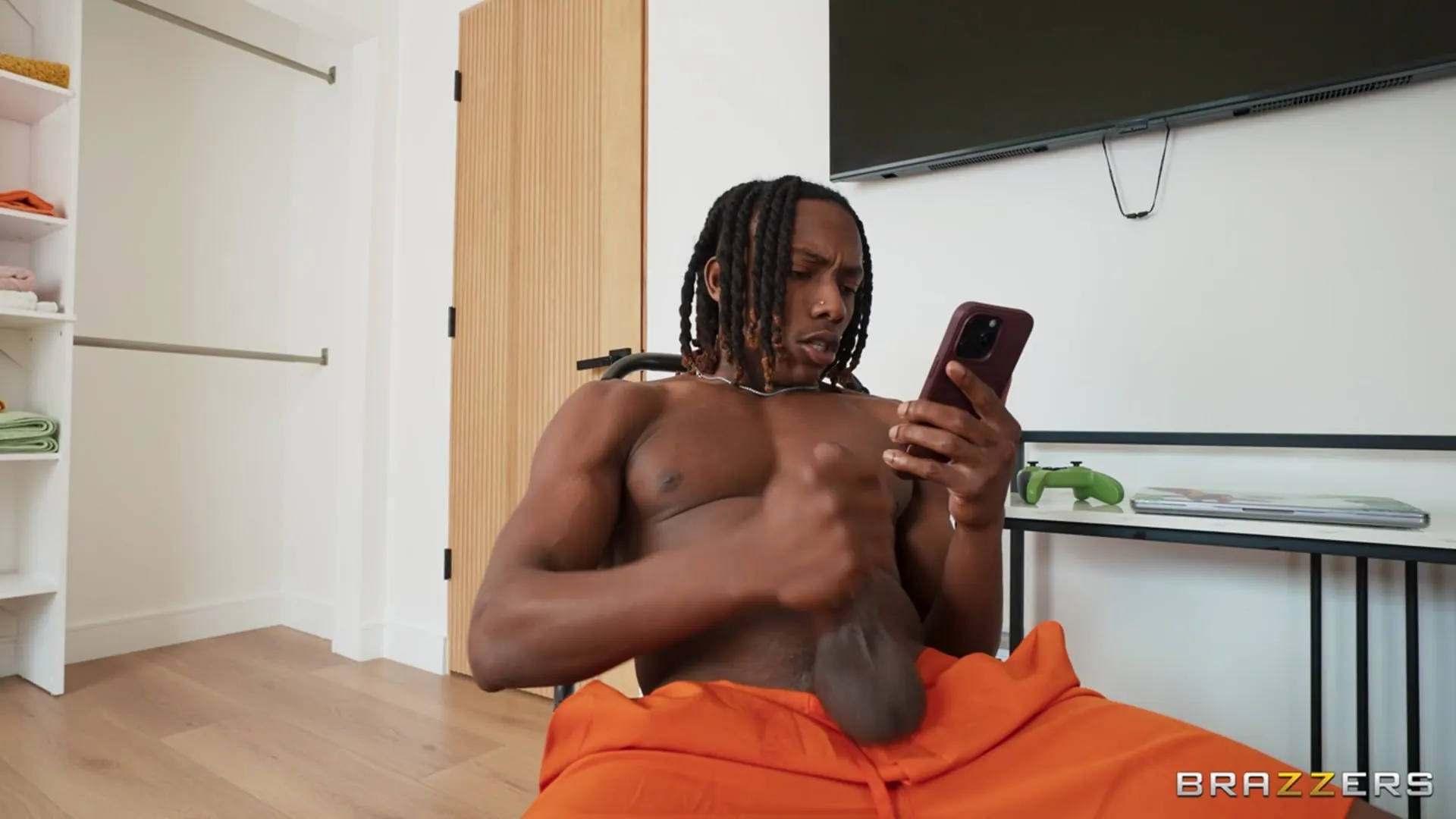 Jesse Pony - Lock, Stock and Anal | Picture (2)