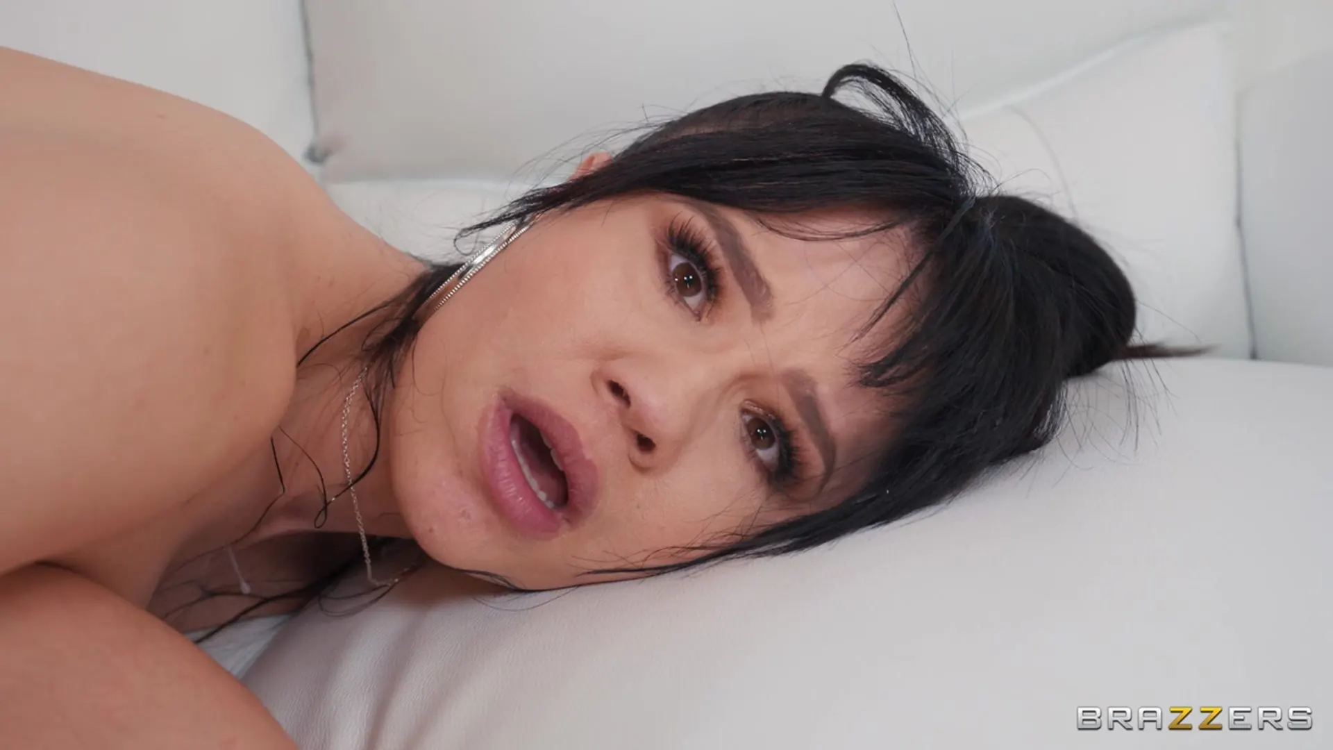 Yhivi - Yhivi By Alex | Picture (4)