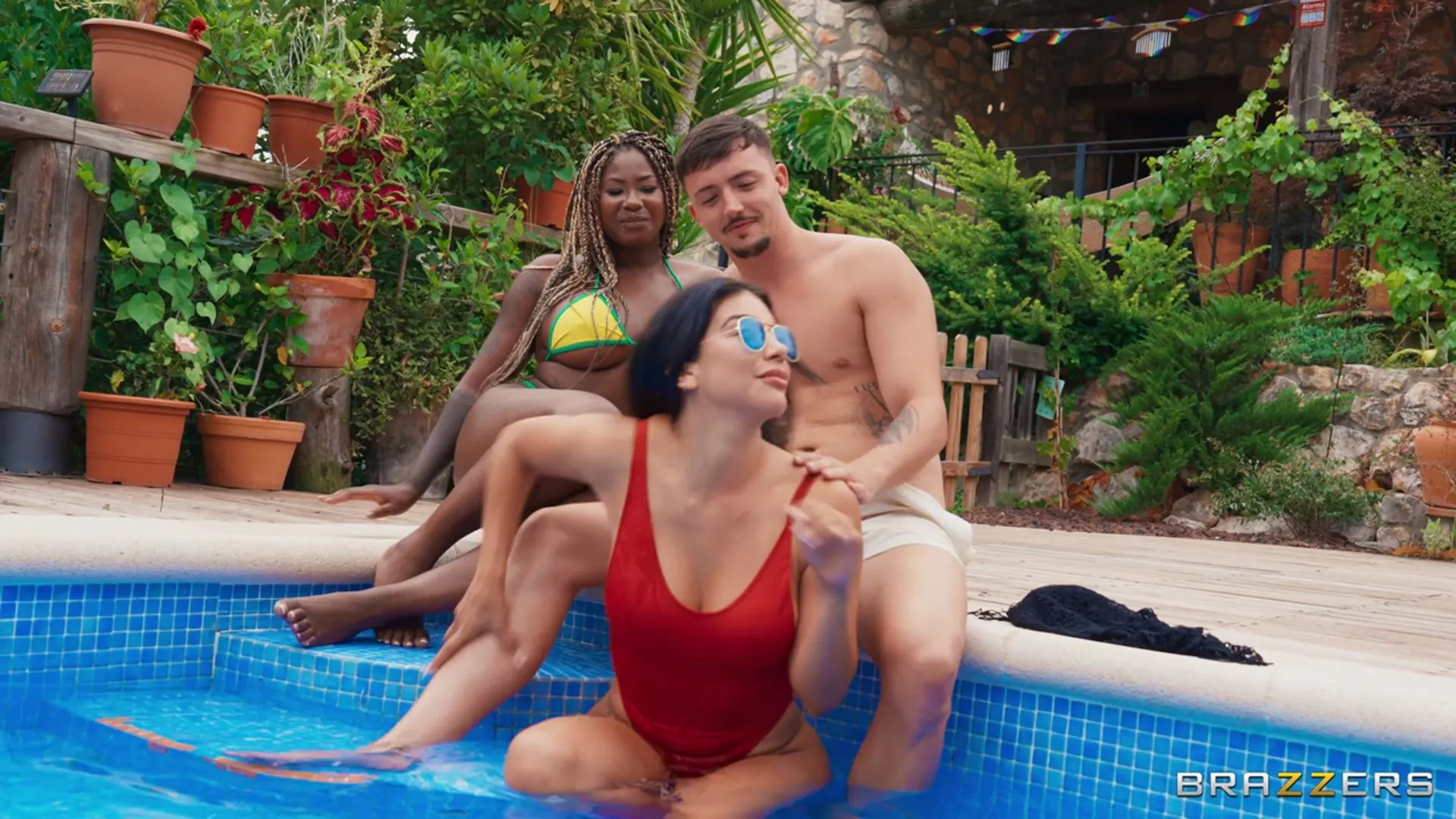 Yeri Blue - Fucking Around On Vacation | Picture (2)