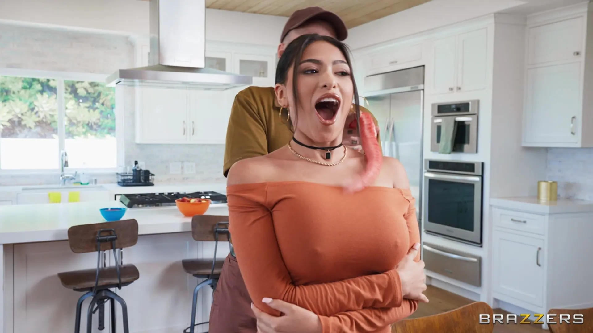 Reyna Belle - Delivering The Good, The Bad and The Ugly | Picture (2)