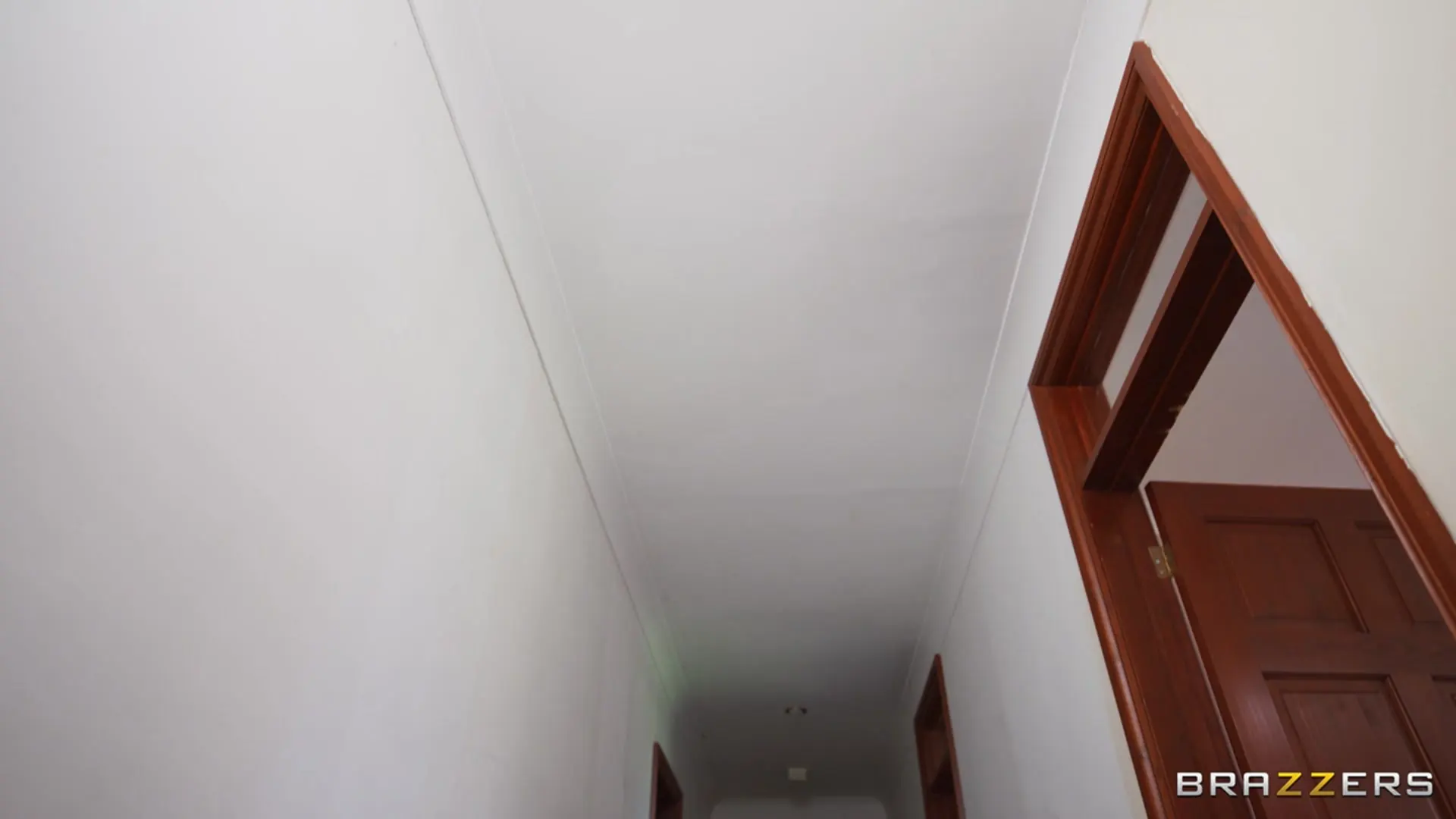 Madison Lanez - Wet For Cash | Picture (1)