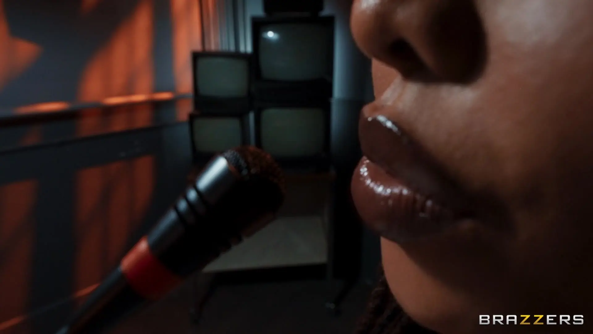 Kira Noir - Enfermera negra | Picture (1)