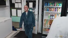 Kimmy Kimm - Bodega Babes Behaving Badly | Picture (8)