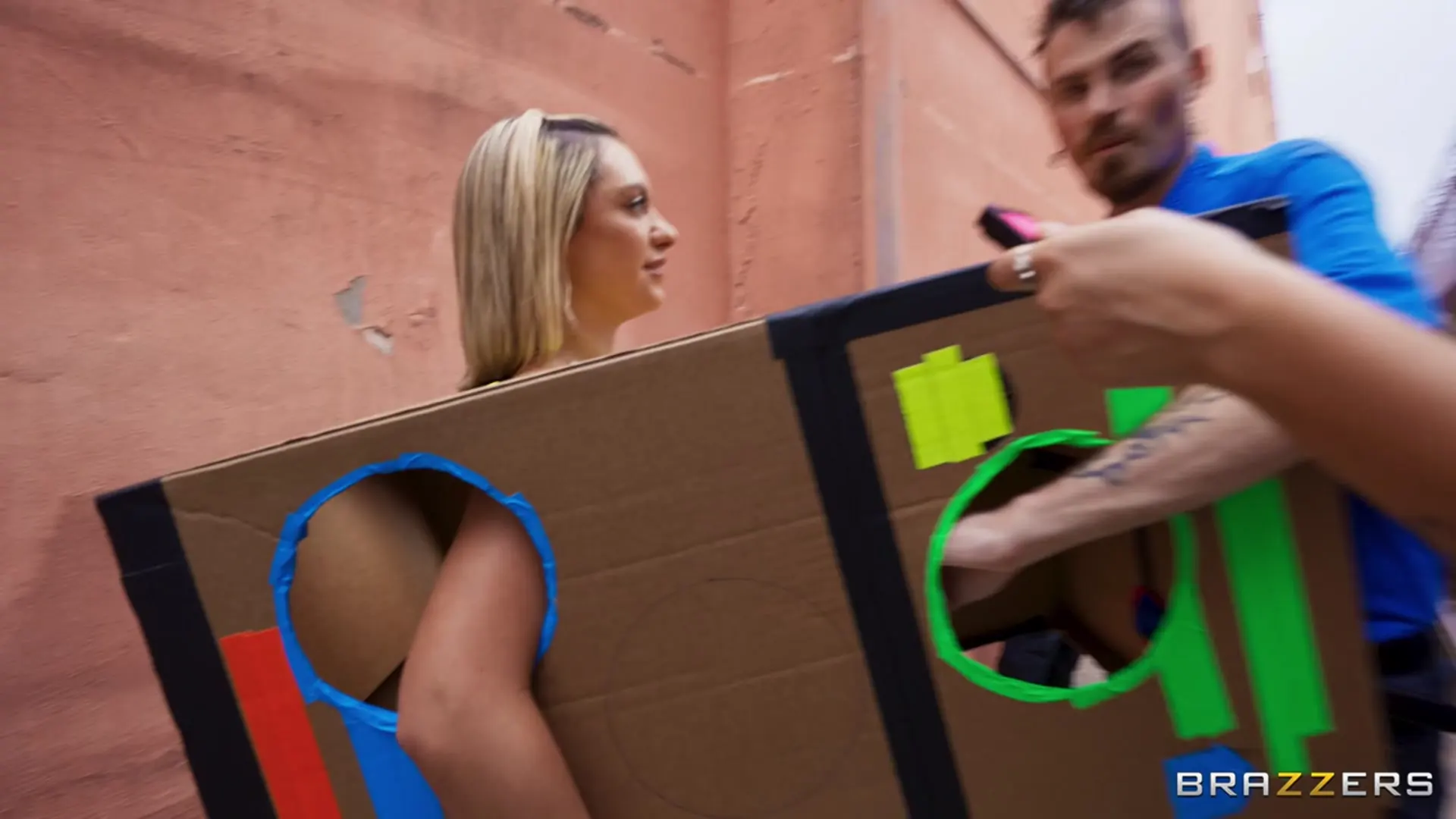 Gypsy Rose - Street Heat Slut In A Box | Picture (20)