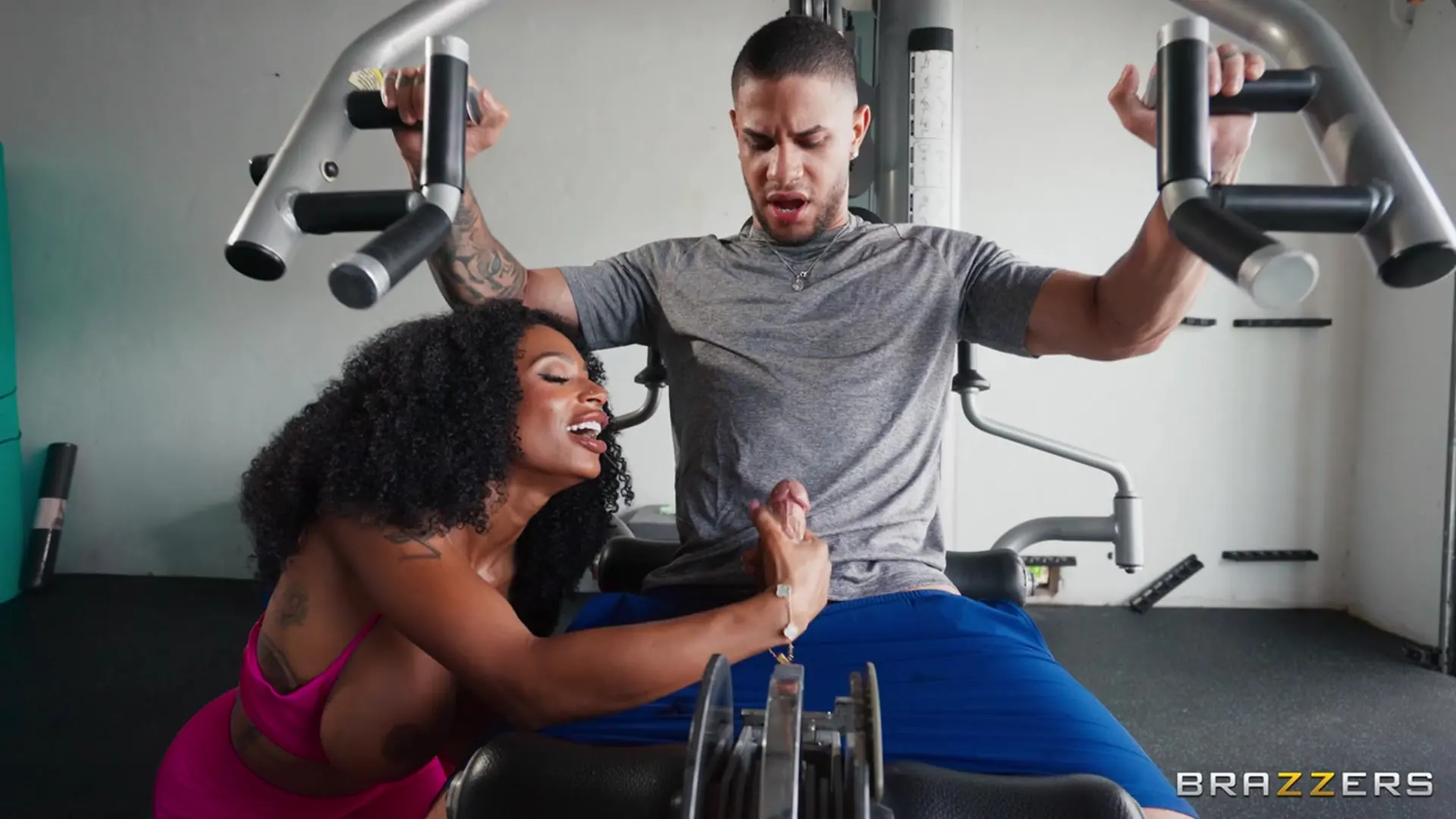 Sarai Minx - Corre, entra en esta milf | Picture (16)