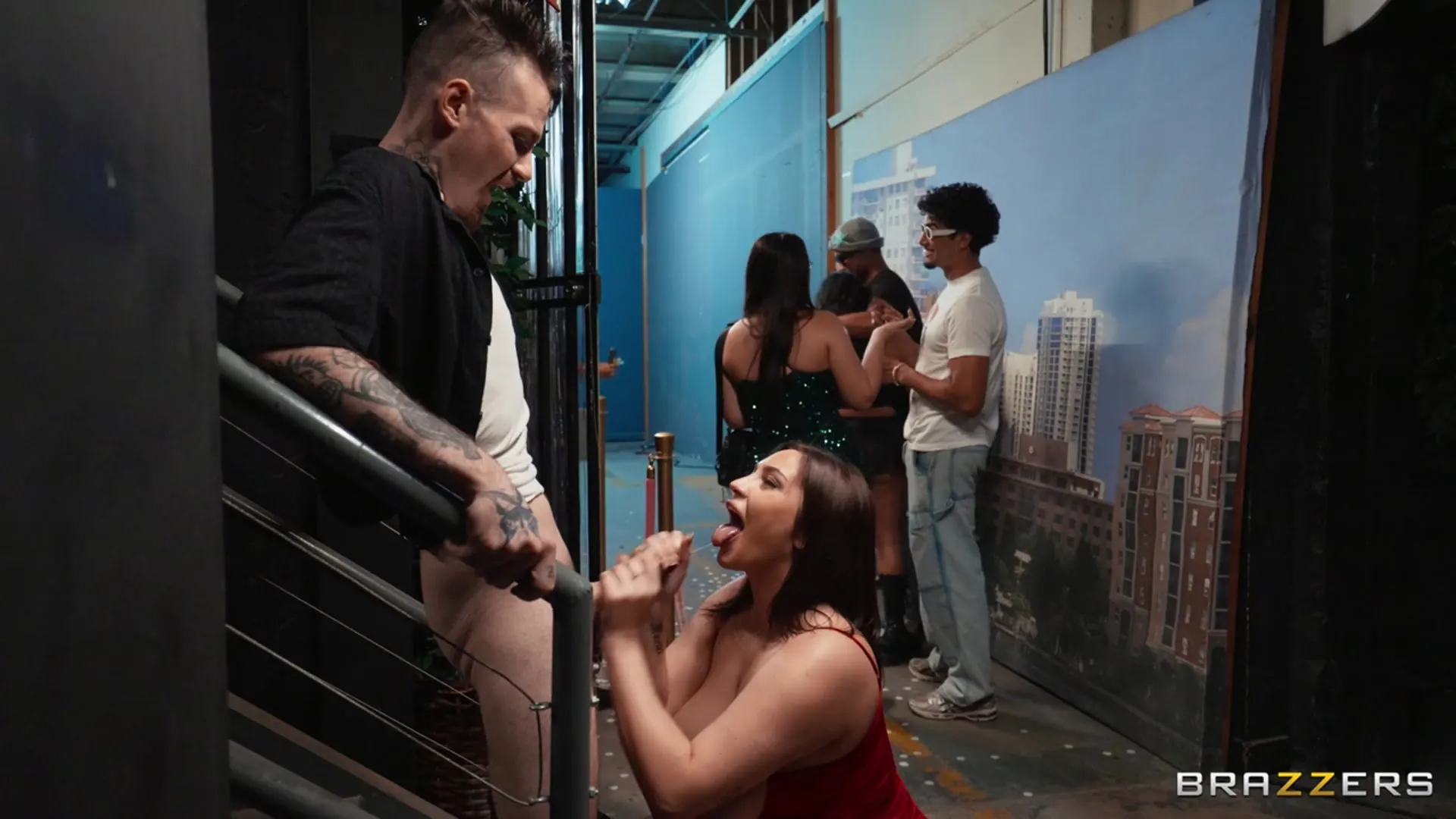 Vivian Taylor - Año nuevo, mismo objetivo: ¡ligar! | Picture (20)