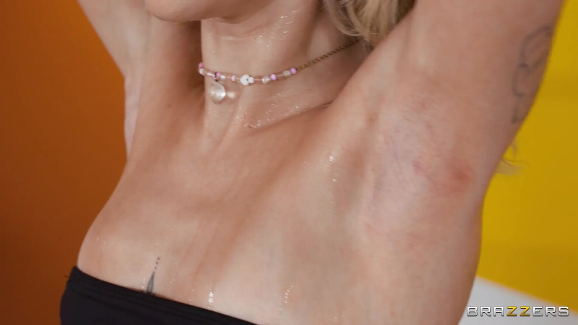 Emma Rosie - Put Through The Wringer | Picture (4)