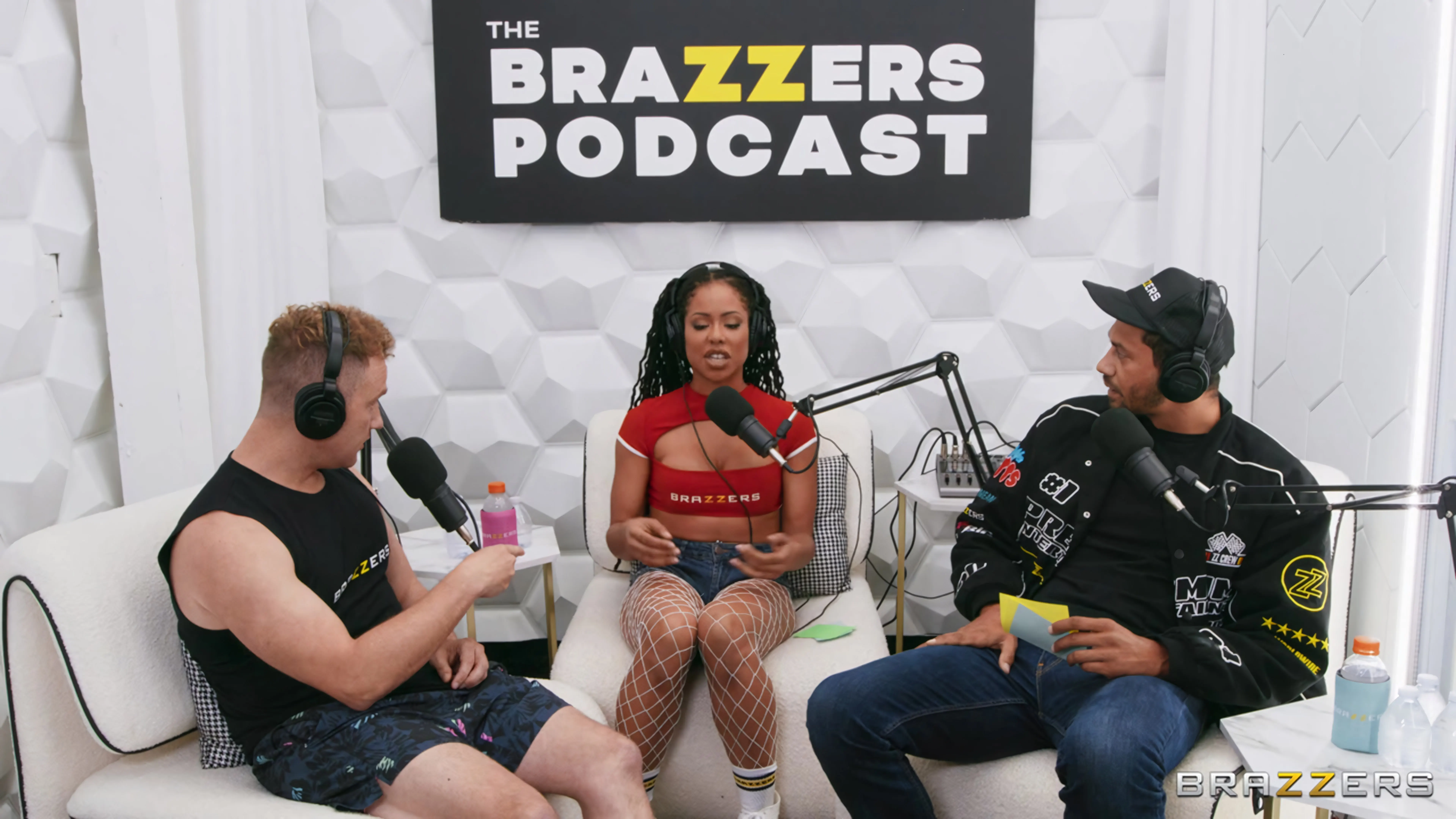 Kira Noir - The Brazzers Podcast: Episode 20 | Picture (28)