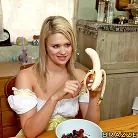 Heather Starlet in 'Goldicocks'